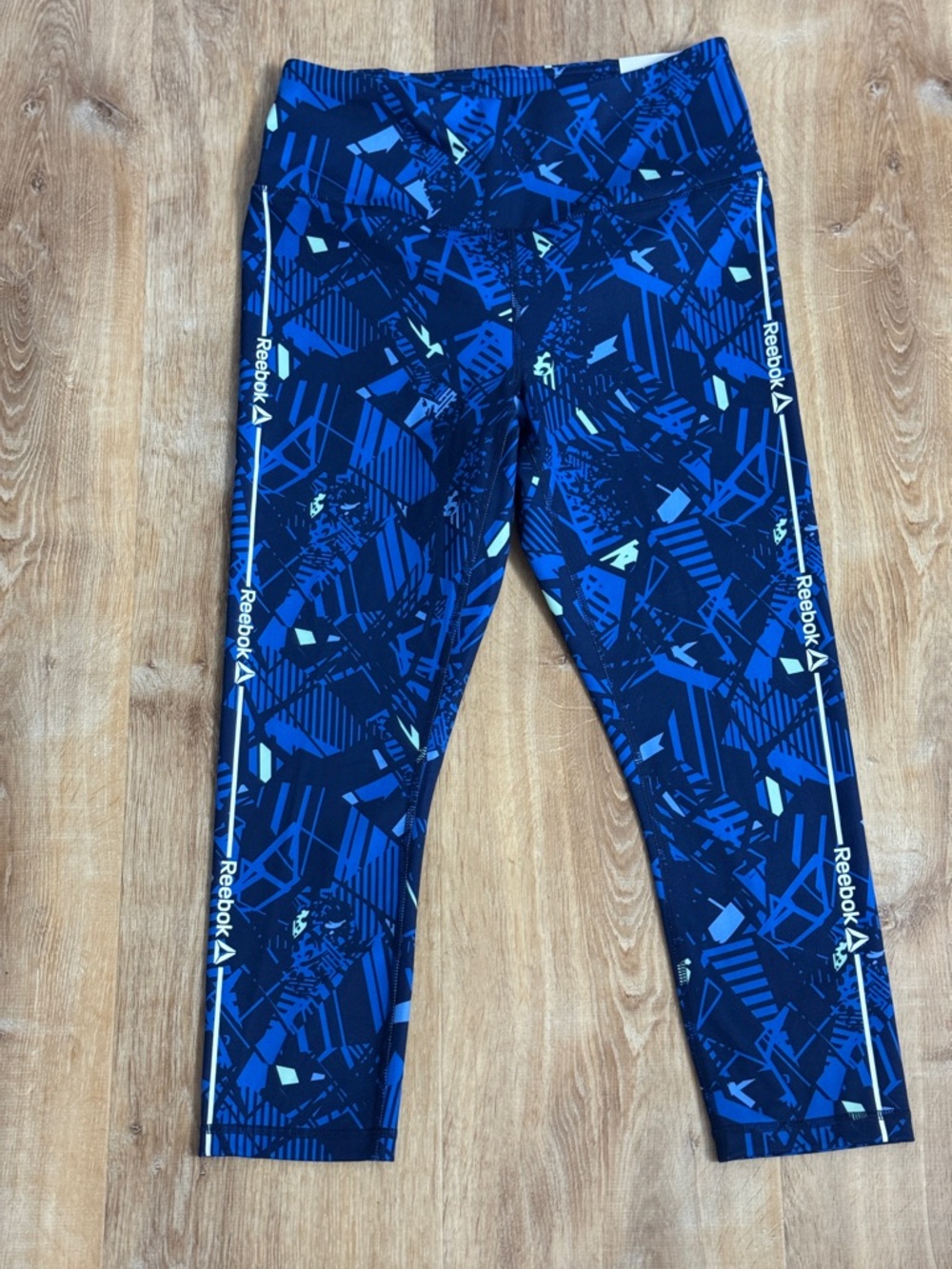 REEBOK Womens High Rise Skinny Capri Leggings Blue Geometric Patterned Med NWT - Picture 3 of 9